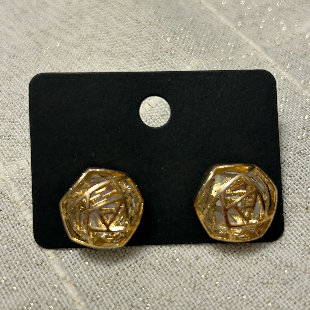 Elegant Gold Geometric Earrings